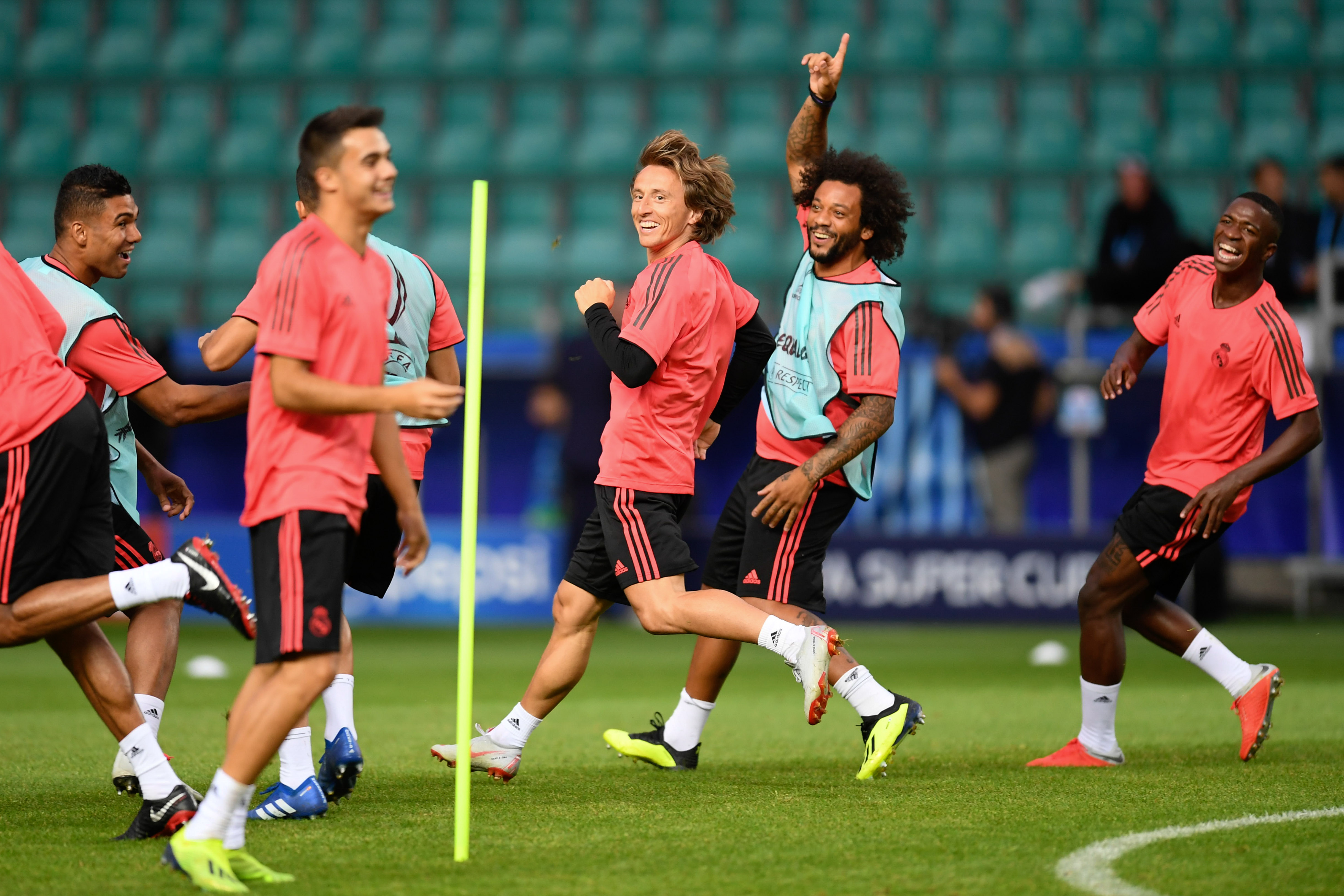 爱游戏平台体验赛前勒沃库森备战欧超杯，临场应变细节曝光，态度坚定，医务组通报恢复的简单介绍